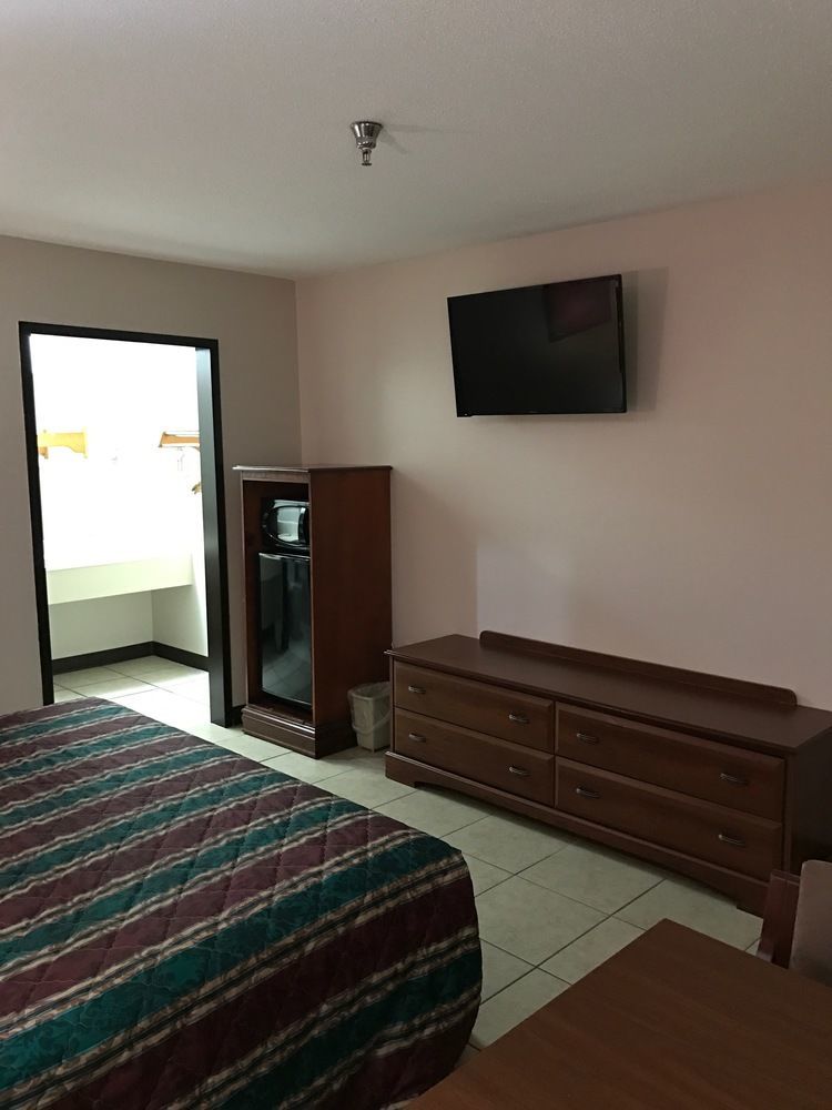 Relax Inn Mcrae Экстерьер фото